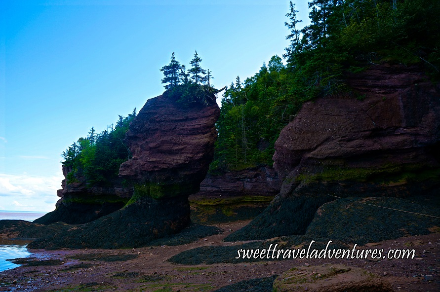 tidal phenomenon at Cape Enrage in Fundy Bay
